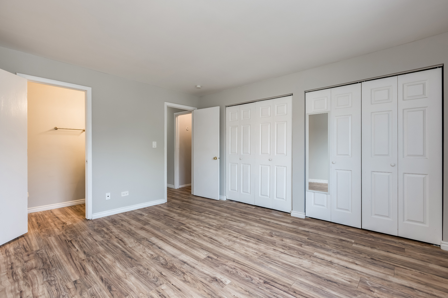 10429 Dearlove Road, Unit 4 Glenview, IL 60025 - Photo 14 of 16 Gallery Image 14