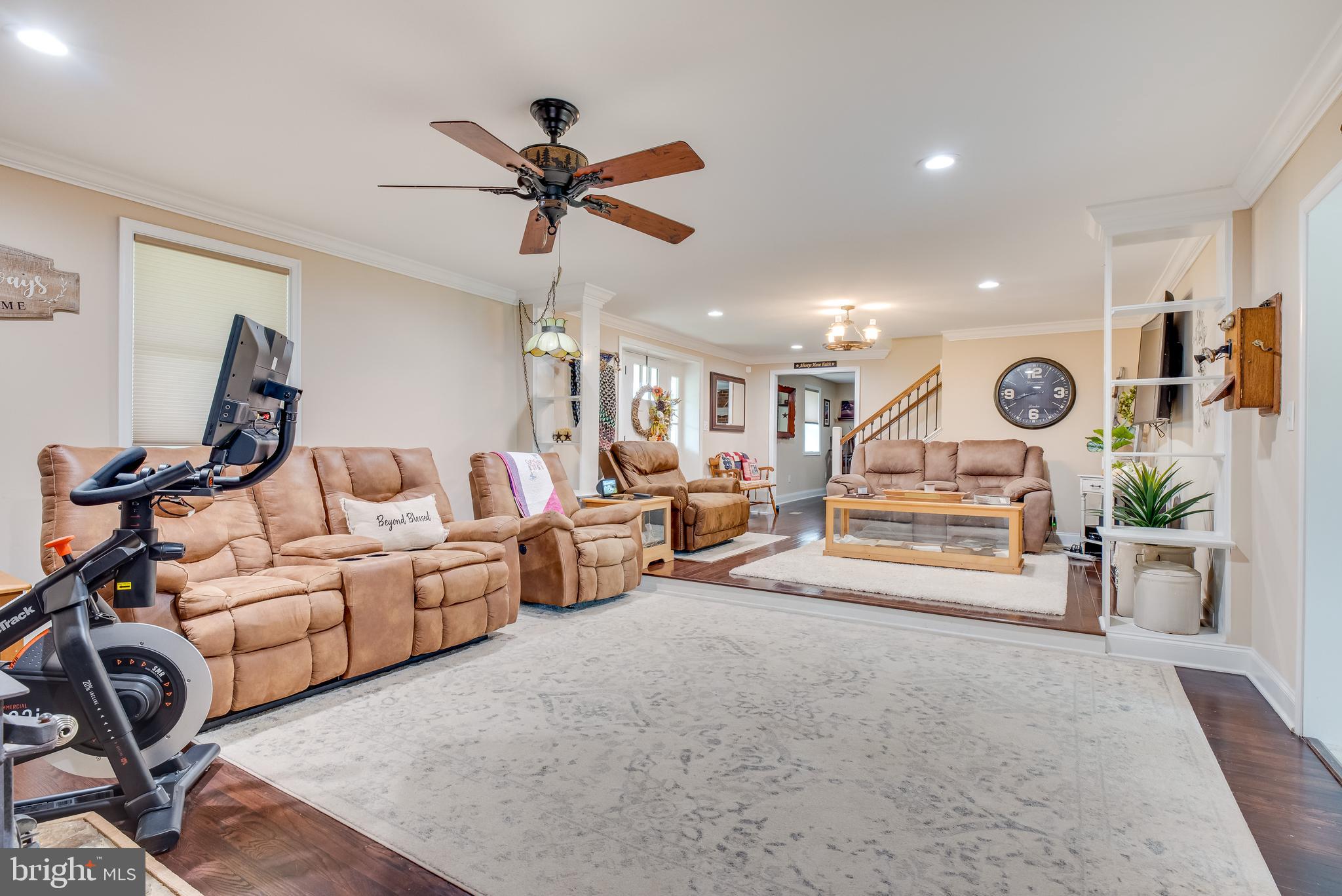 1453 Reunion Corner Road Gerrardstown, WV 25420 - Photo 17 of 51 It has built ins and