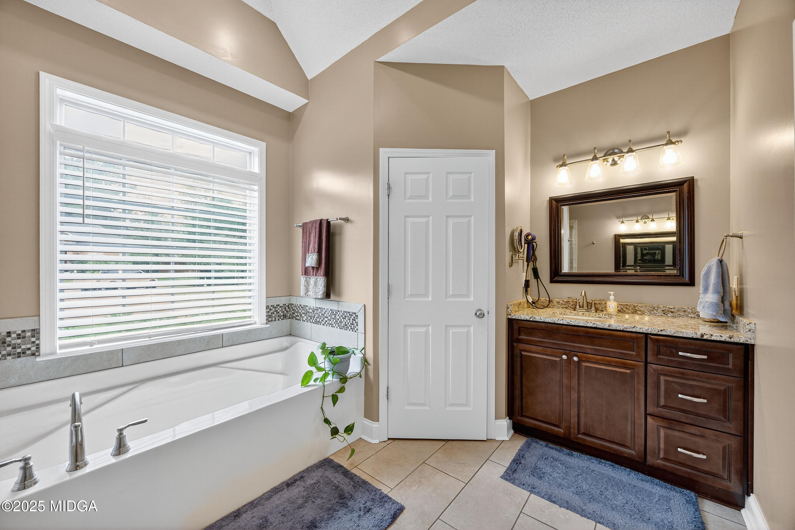 504 Edgefield Way Macon, GA 31210 - Photo 26 of 41 26-026_W7A4741