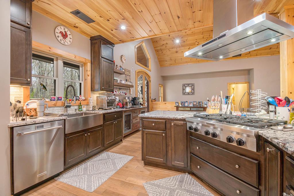 586 Barnes Chapel Road Blue Ridge, GA 30513 - Photo 12 of 53 Gallery Image 12
