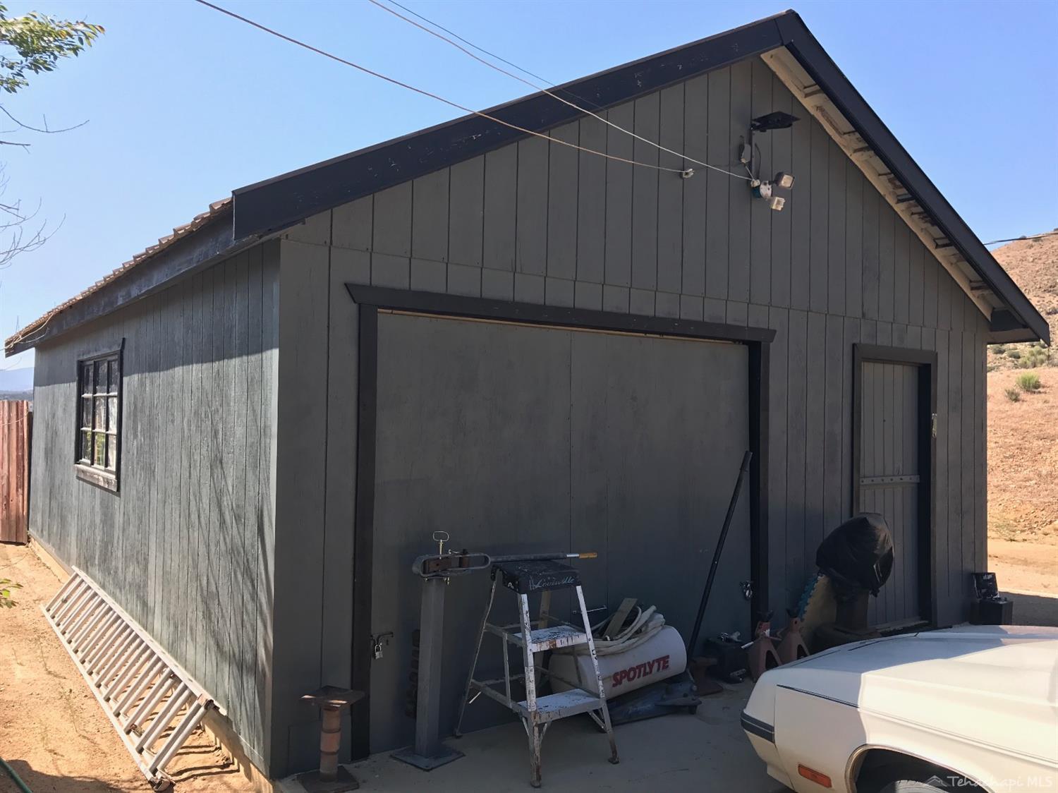 9741 Sweetwater Road Tehachapi, CA 93561 - Photo 31 of 39 Gallery Image 31