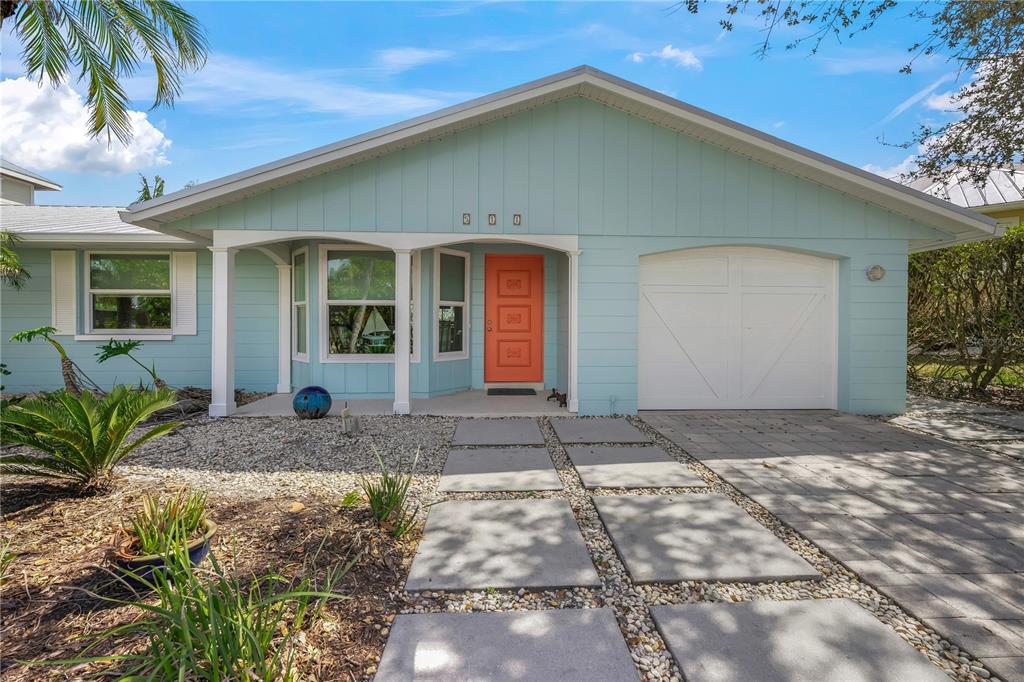 a view of entrance front of house