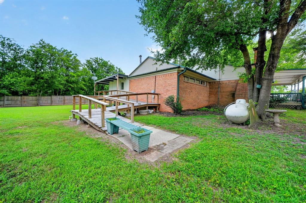 111 County Road 2806 Mabank, TX 75147 - Photo 22 of 34