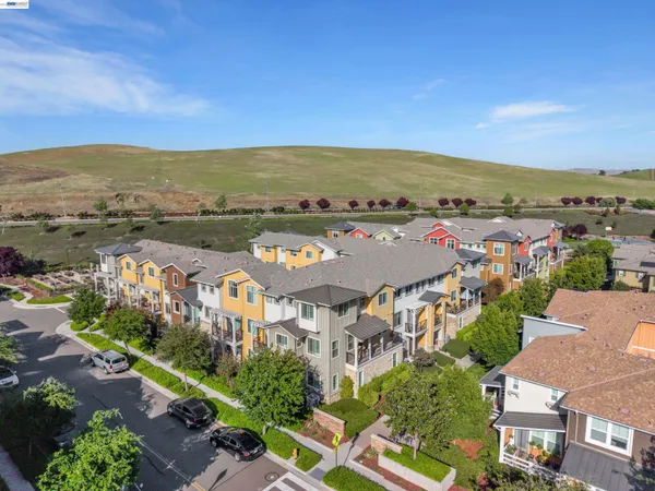 $899,999 | 375 Basswood Common, Unit 9, Livermore, CA 94551
