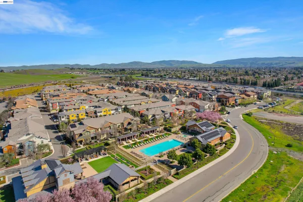 $899,999 | 375 Basswood Common, Unit 9, Livermore, CA 94551