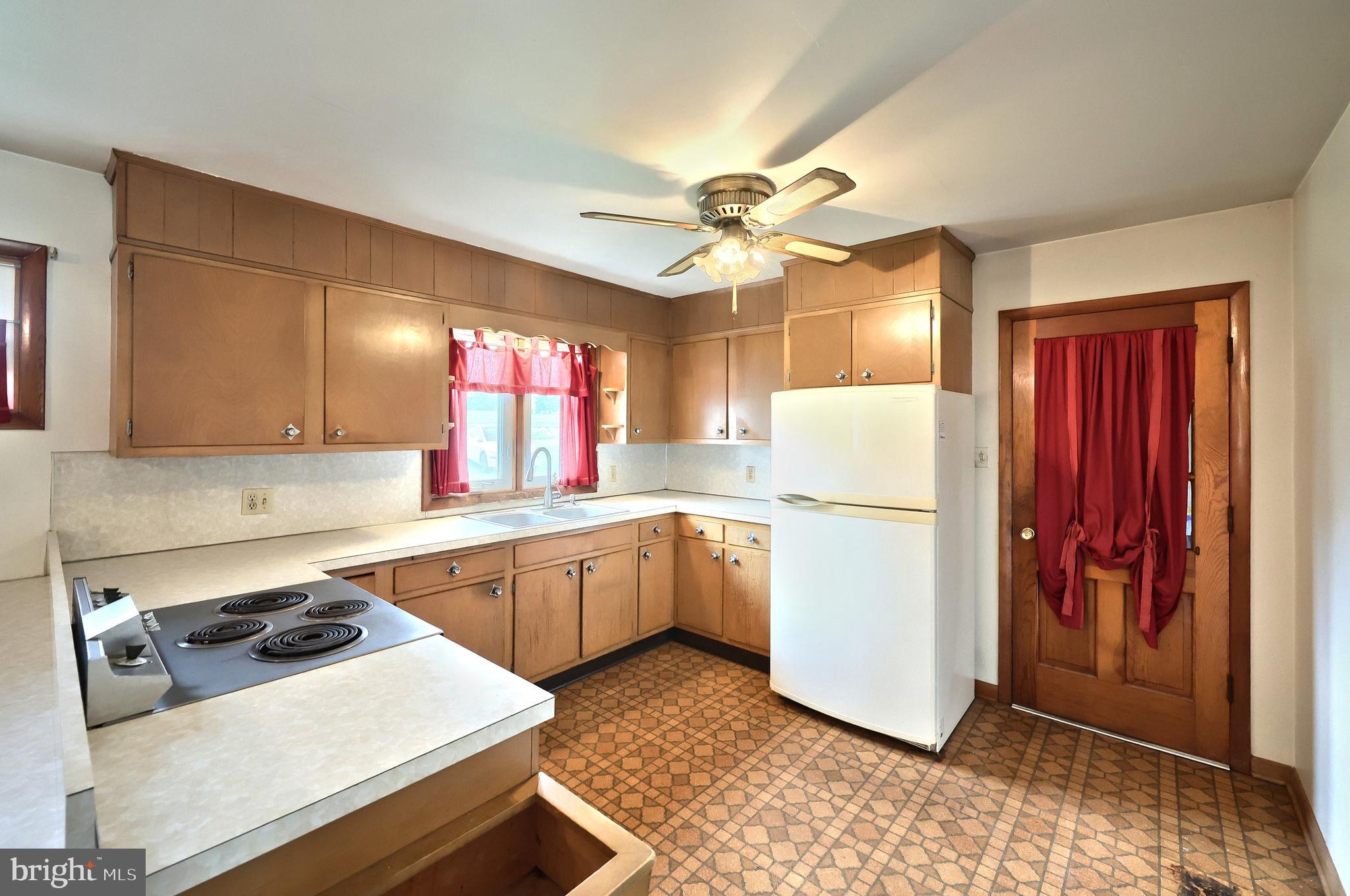 2071 Palomino Road Dover, PA 17315 - Photo 11 of 30