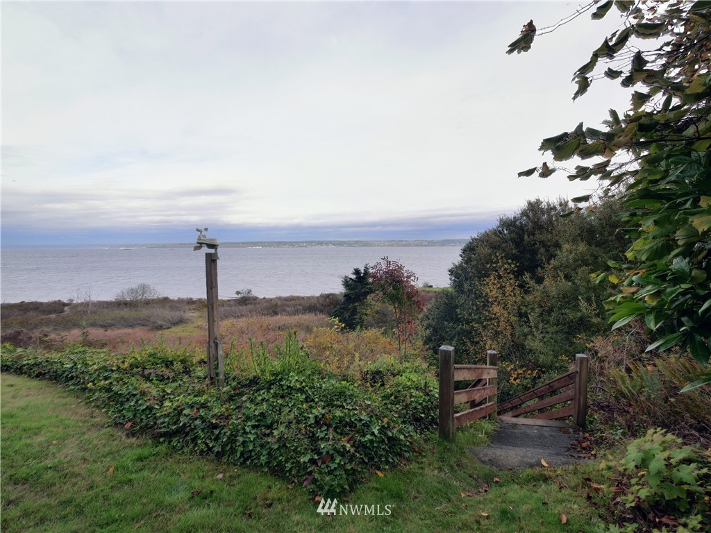 21357 President Point Road Northeast Kingston, WA 98346 - Photo 12 of 18 Gallery Image 12