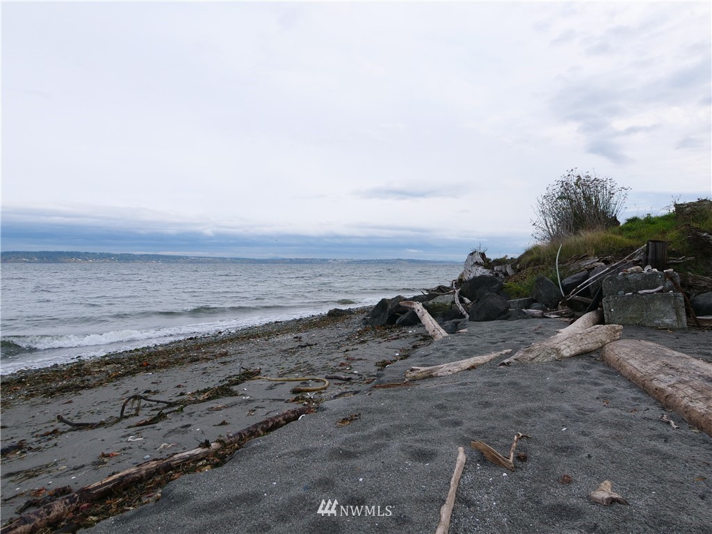 21357 President Point Road Northeast Kingston, WA 98346 - Photo 17 of 18 Gallery Image 17