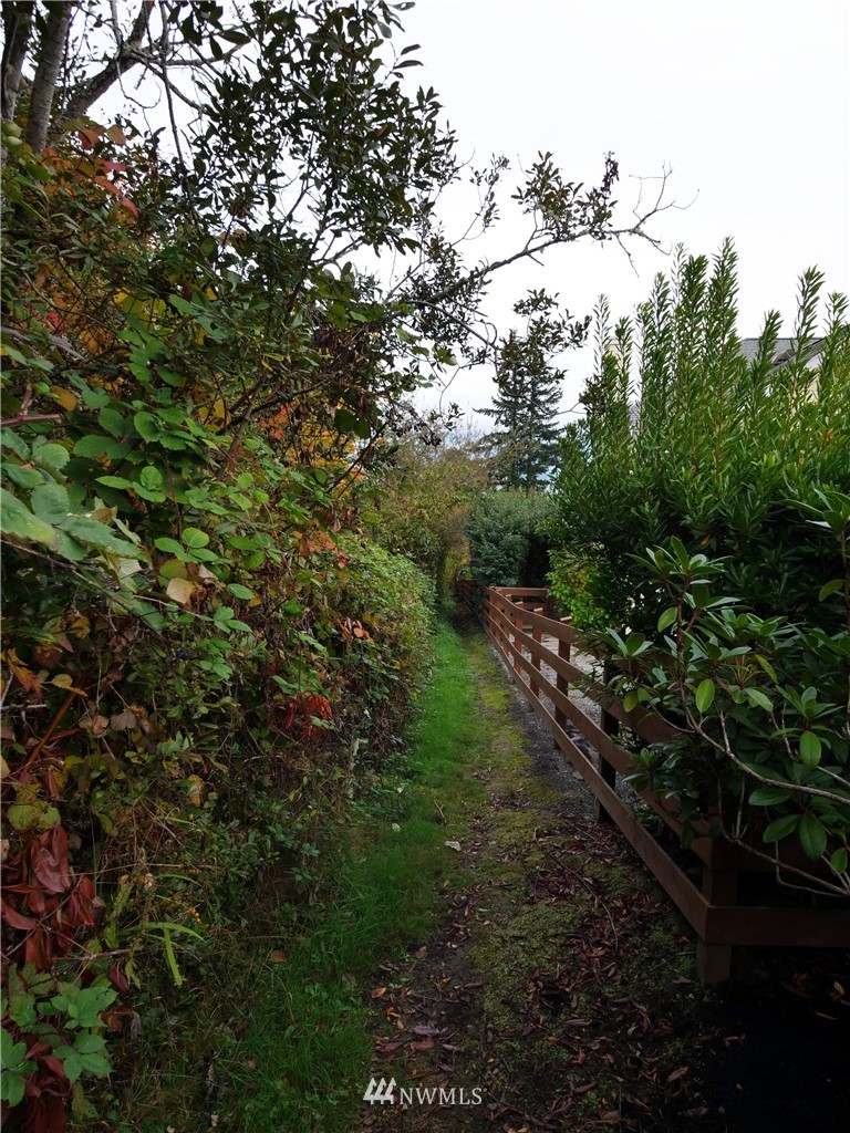 21357 President Point Road Northeast Kingston, WA 98346 - Photo 10 of 18 Gallery Image 10