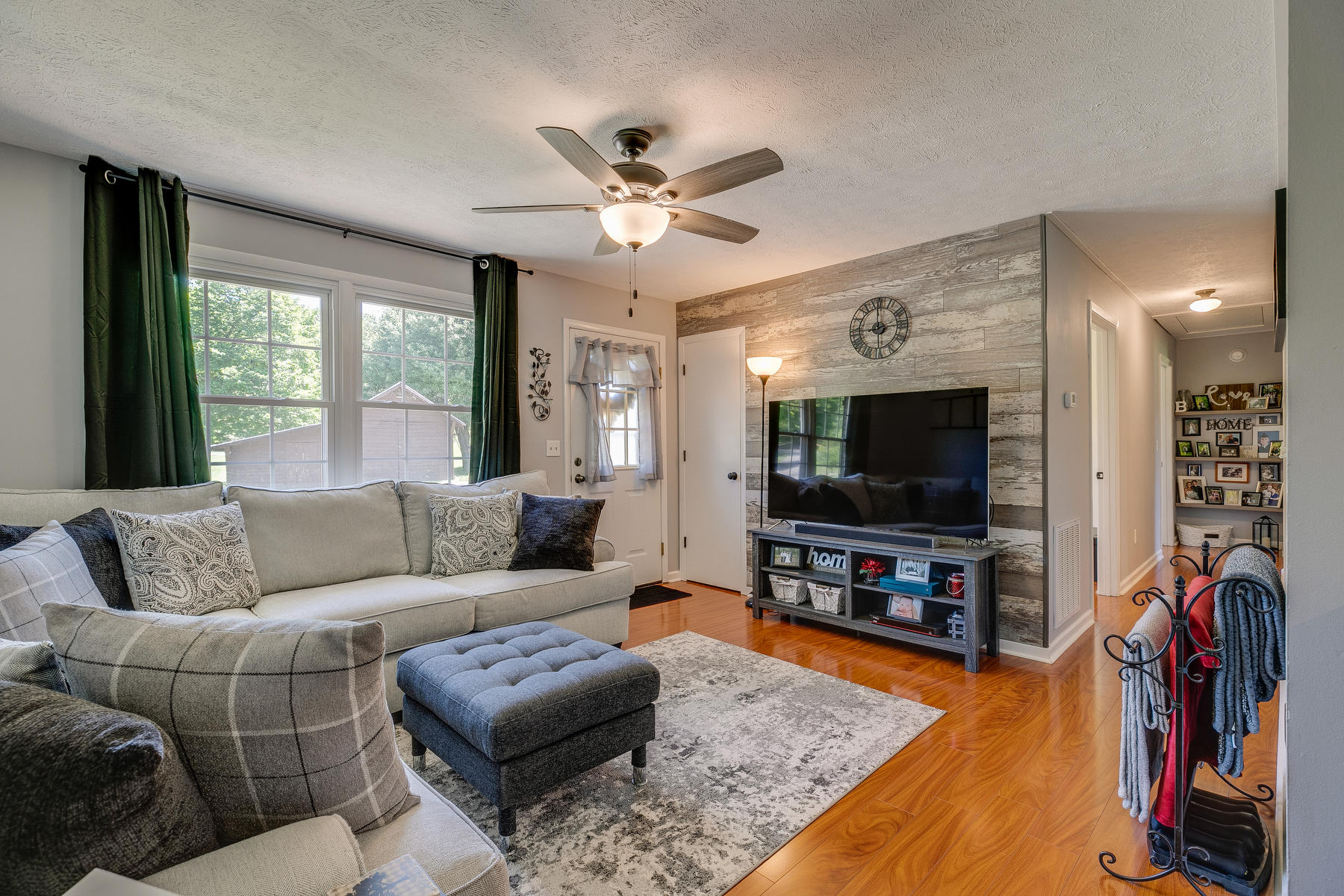 253 Cedar Branch Road Kingsport, TN 37664 - Photo 8 of 31 008