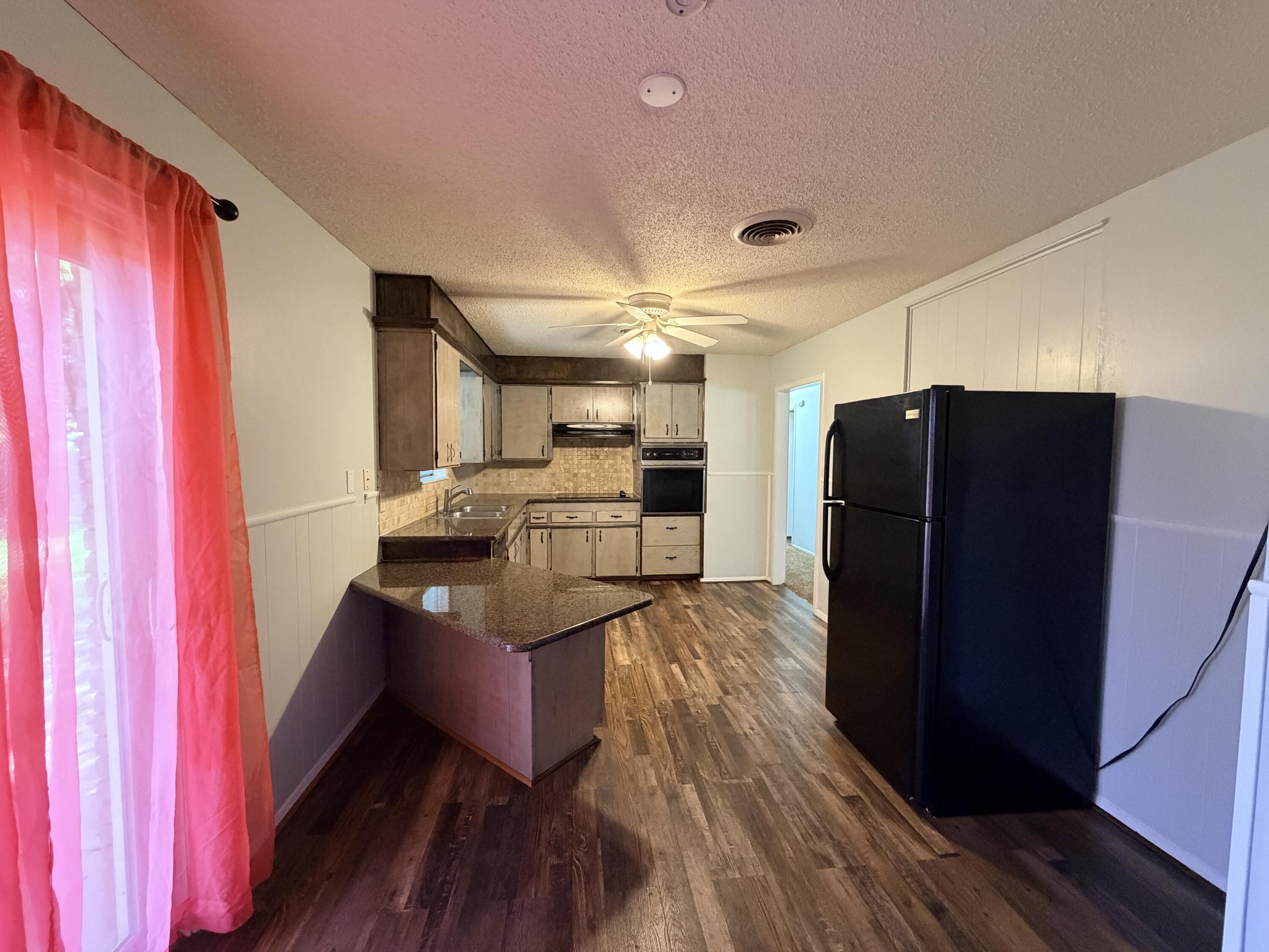 5530 17th Street Lubbock, TX 79416 - Photo 5 of 13 IMG_6760