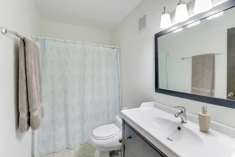 $210,000 | 717 Killarney Court, Unit 2D, Schaumburg, IL 60193