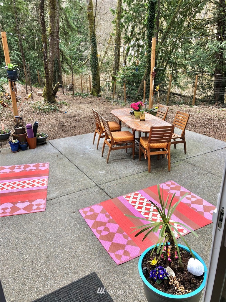 12906 Wallace Road Southeast Olalla, WA 98359 - Photo 10 of 19 Gallery Image 10