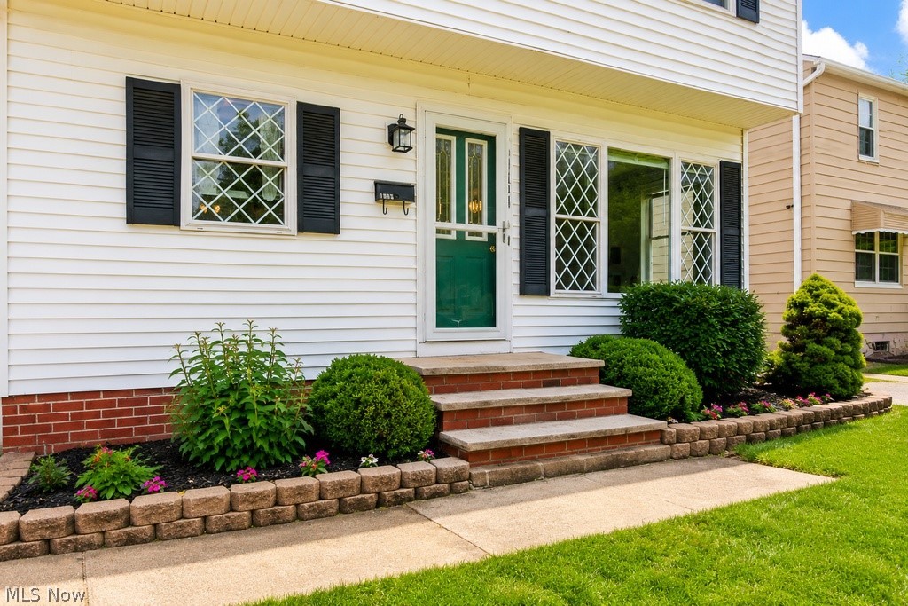 1565 Douglas Road Wickliffe, OH 44092 - Photo 4 of 48