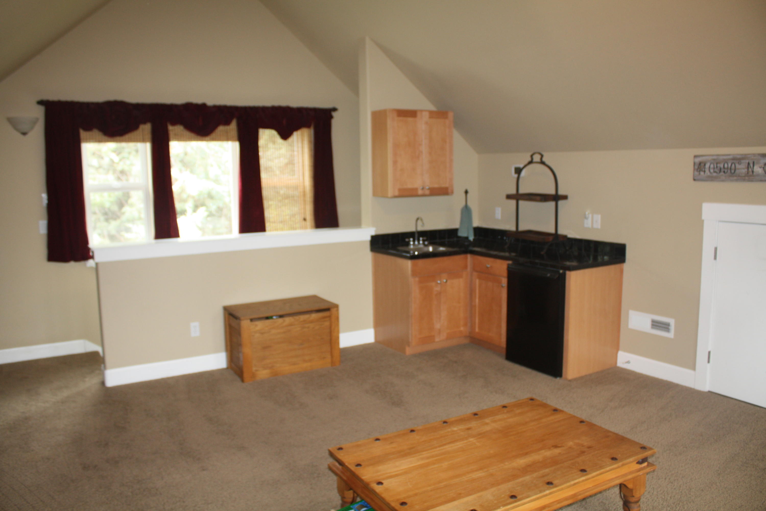61205 Ridgewater Loop Bend, OR 97702 - Photo 29 of 34 IMG_3761