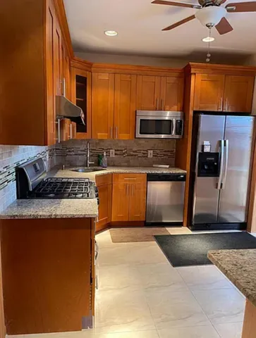 $1,150,000 | 2564 Paulding Avenue | Bronxwood