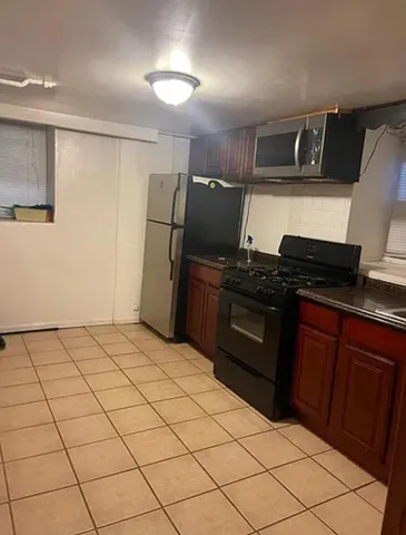 $1,150,000 | 2564 Paulding Avenue | Bronxwood