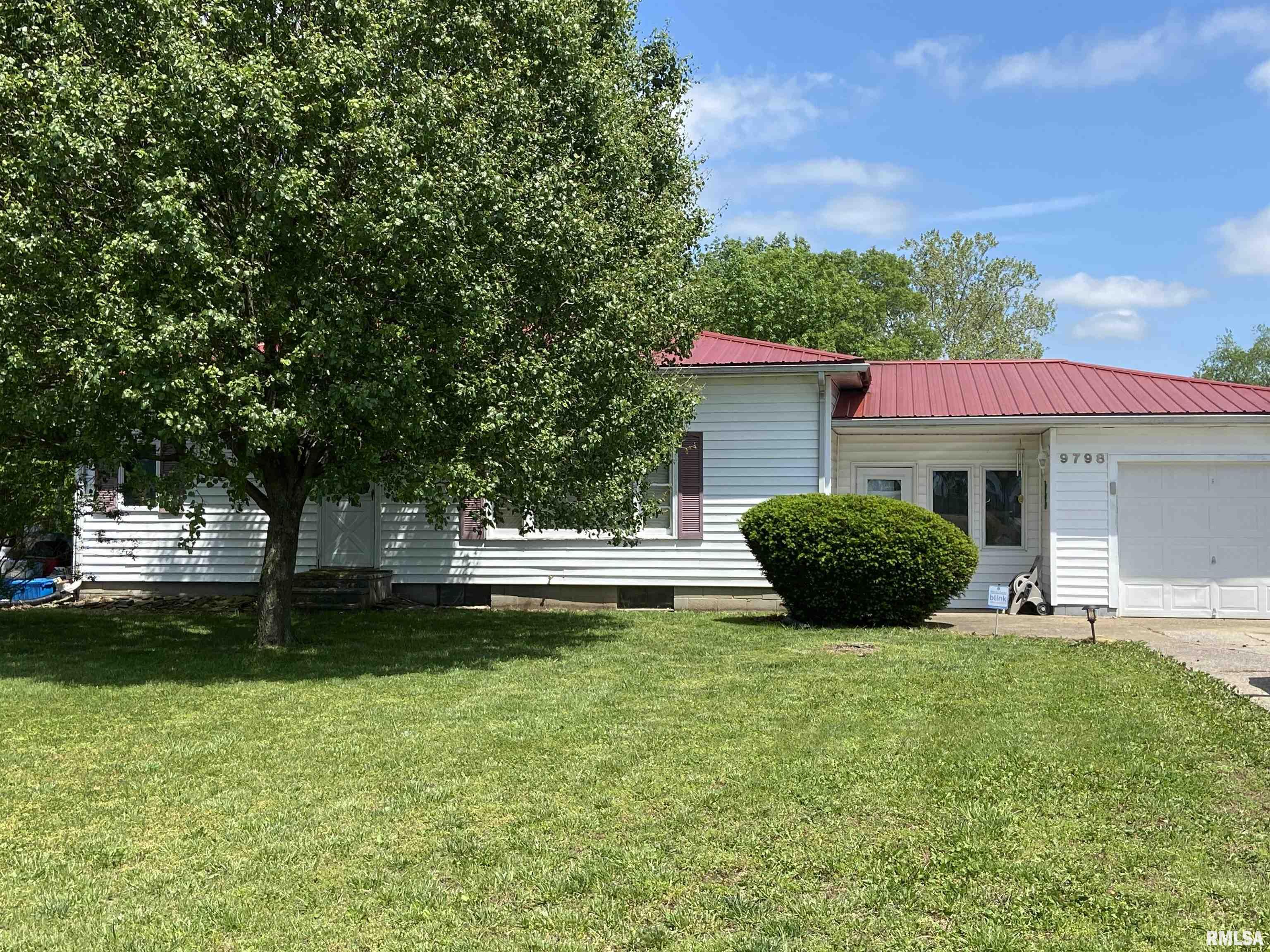 9798 Saraville Road Stonefort, IL 62987 - Photo 2 of 15