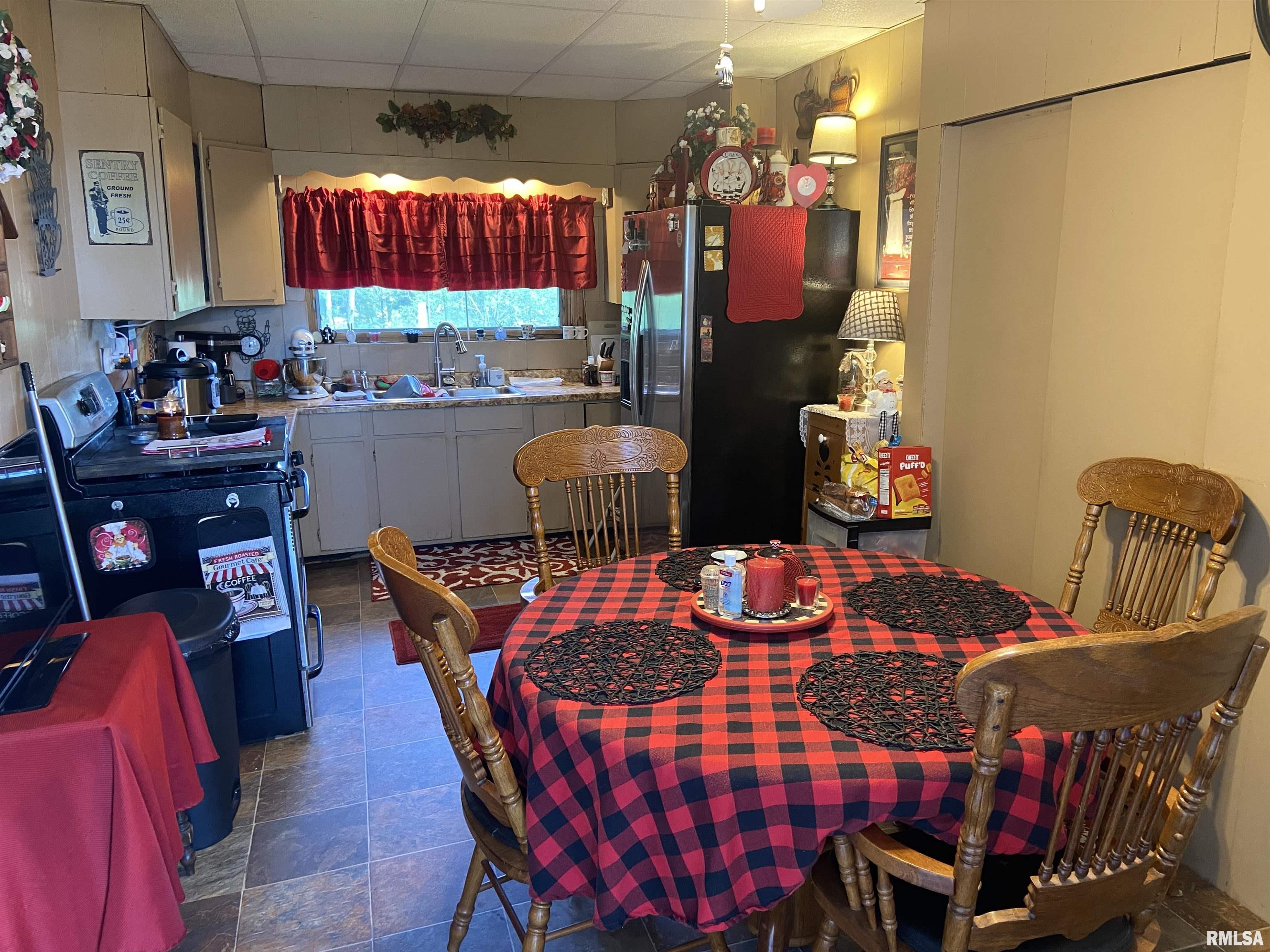 9798 Saraville Road Stonefort, IL 62987 - Photo 8 of 15