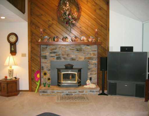 126 Stucky Road Renfrew, PA 16053 - Photo 4 of 8 Gallery Image 4