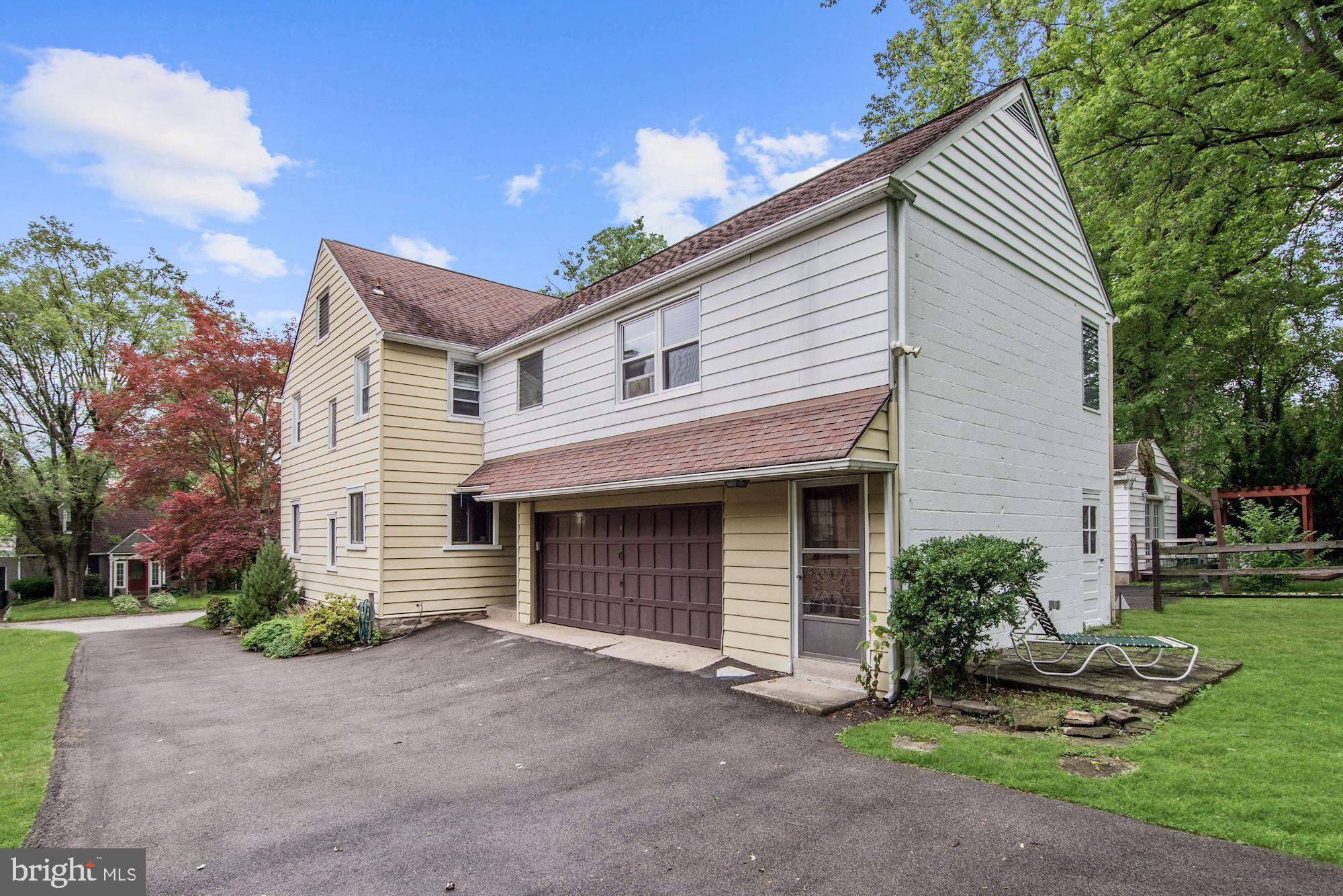 111 Rorer Street Glenside, PA 19038 - Photo 5 of 27 2 car garage & driveway parking