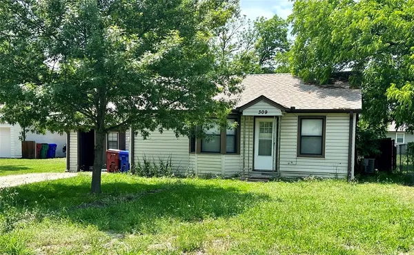 $1,500 | 309 South Bell Street, Royse City, TX 75189