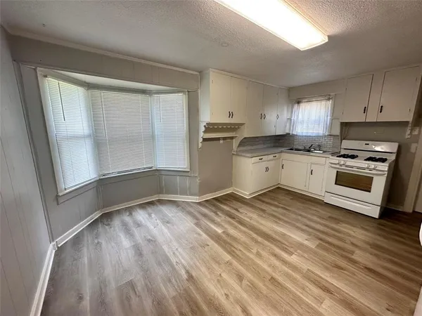 $1,500 | 309 South Bell Street, Royse City, TX 75189