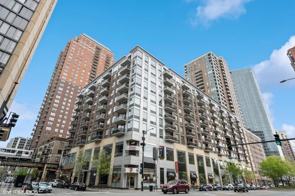 $2,850 | 1 East 8th Street, Unit 405, Chicago, IL 60605