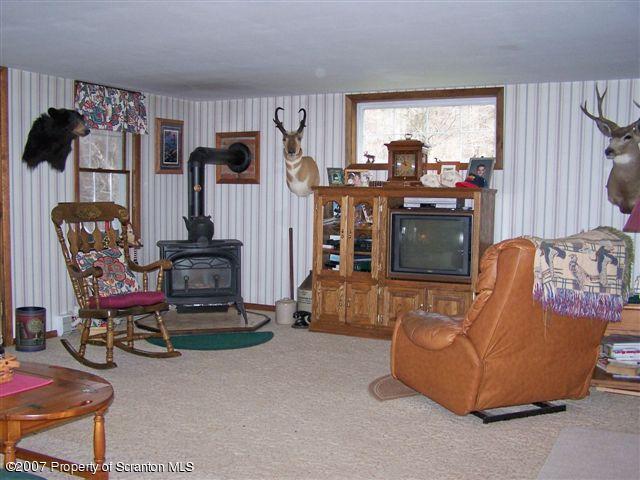 Rr #2 Rr Birdsboro, PA 19508 - Photo 3 of 11 Gallery Image 3