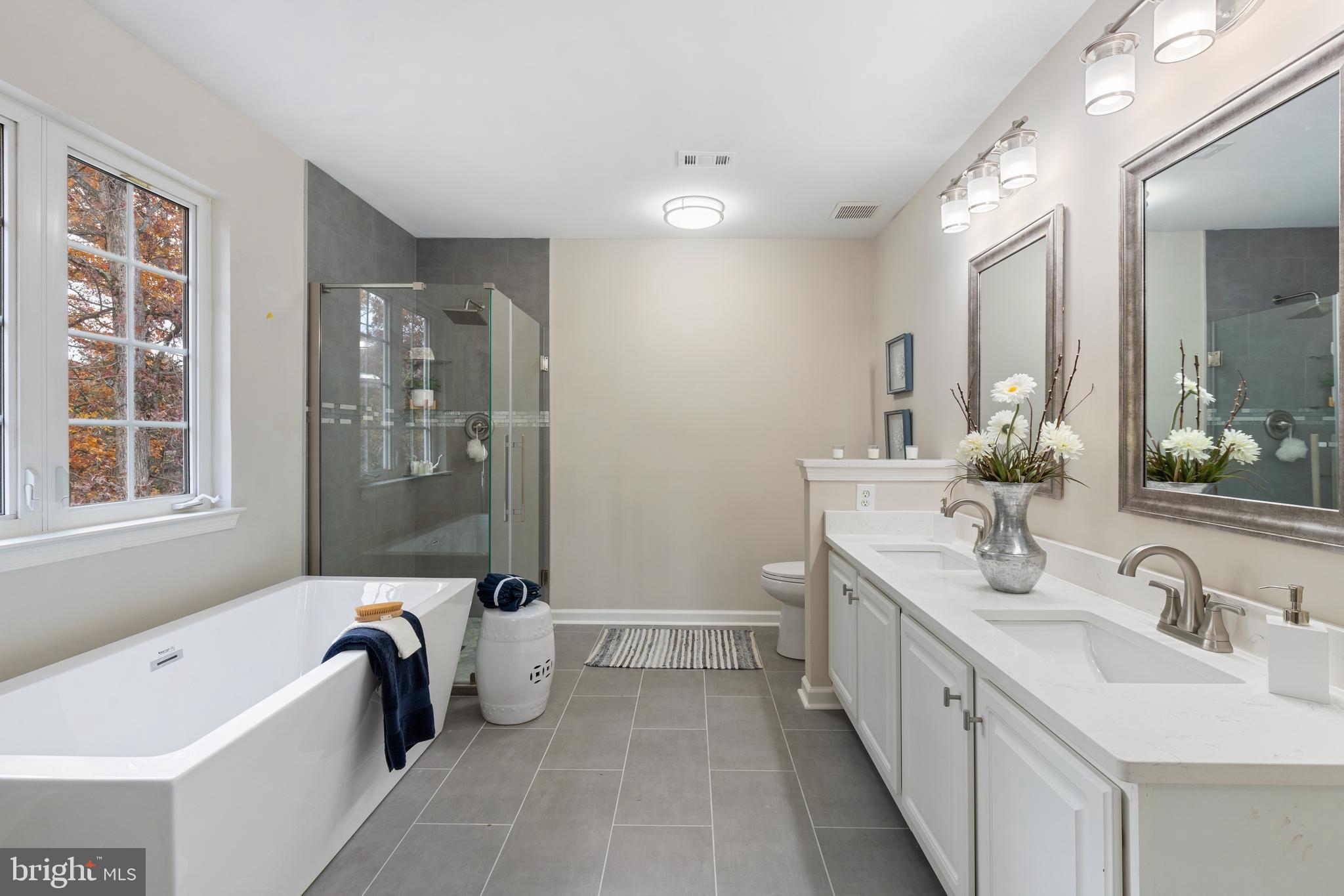 15528 Thompson Road Silver Spring, MD 20905 - Photo 35 of 70 Master bath