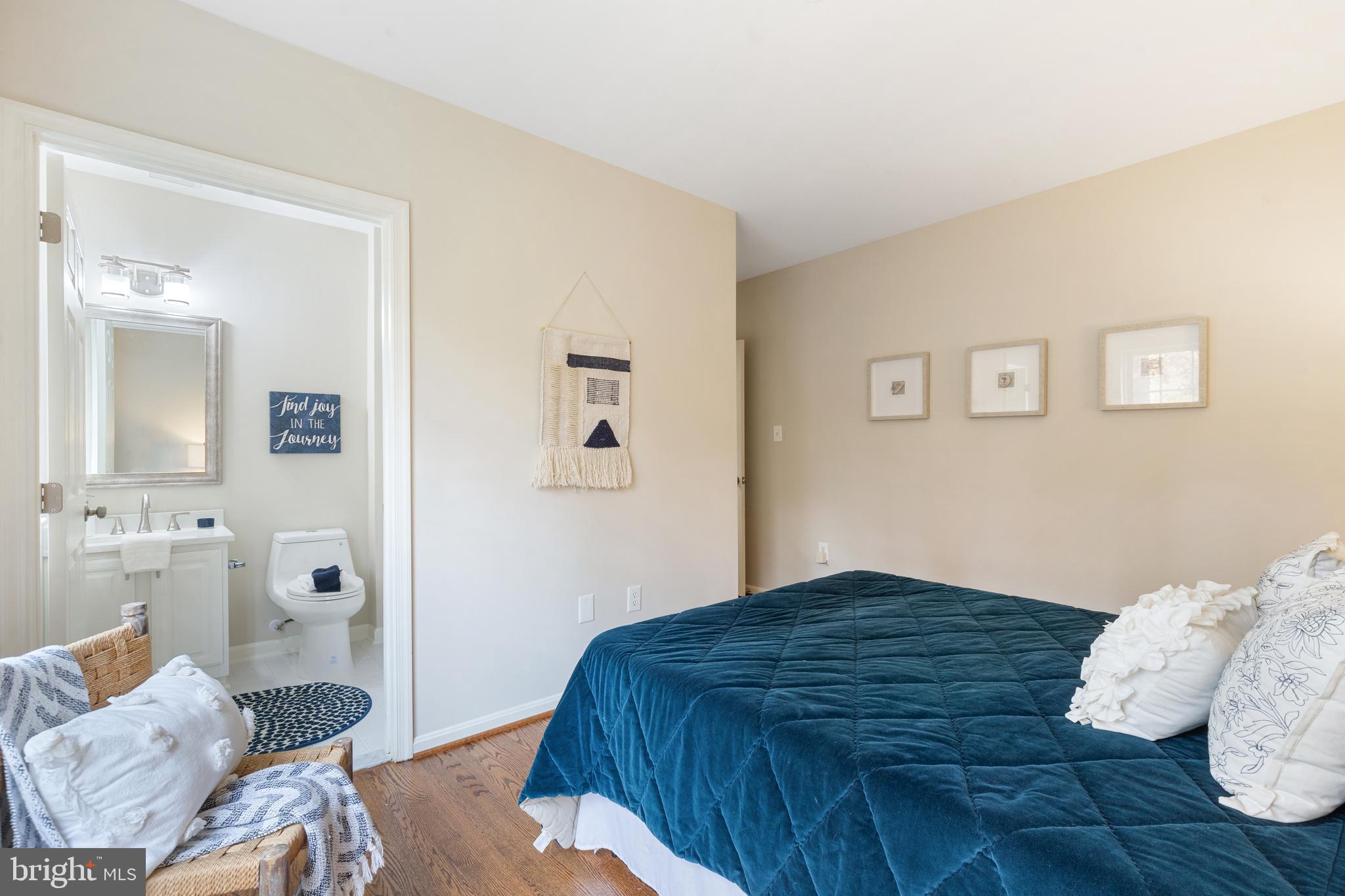 15528 Thompson Road Silver Spring, MD 20905 - Photo 50 of 70 Main floor guest bedroom 5