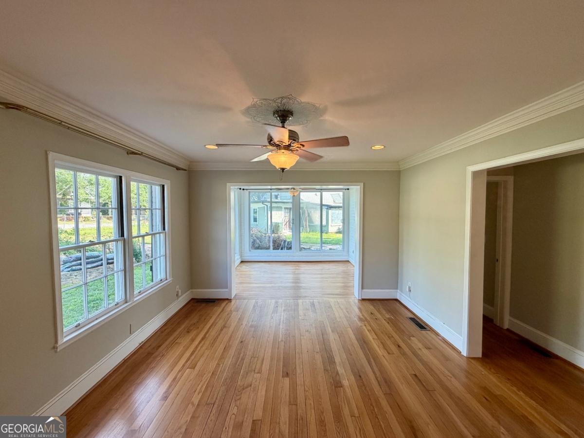 3194 Oakdale Road Hapeville, GA 30354 - Photo 7 of 29
