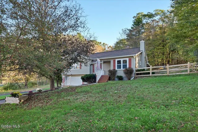 $375,000 | 2150 Highway 143, Coeymans, NY 12007