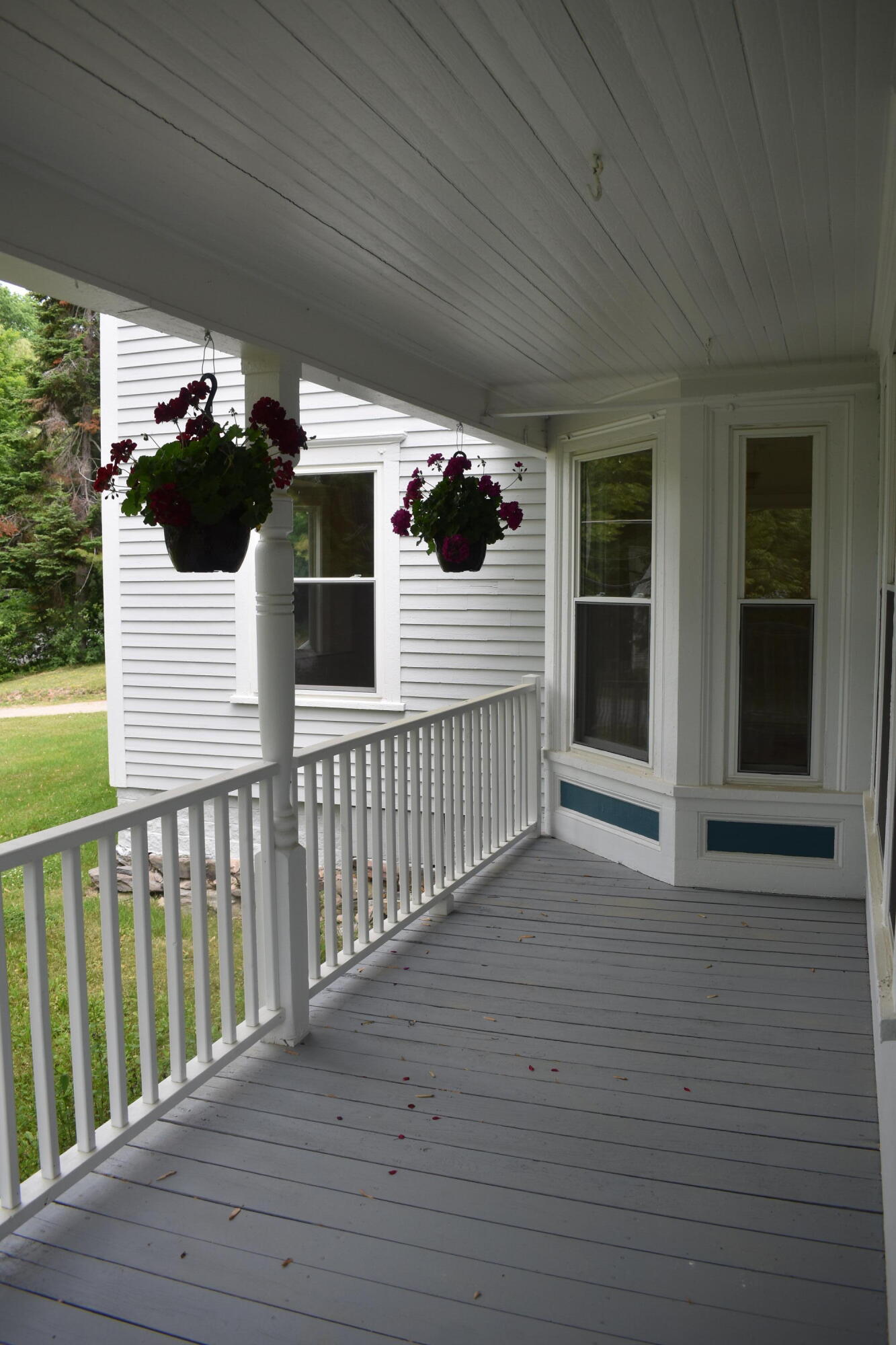 60 Old Lewiston Road Monmouth, ME 04265 - Photo 4 of 38 Front porch