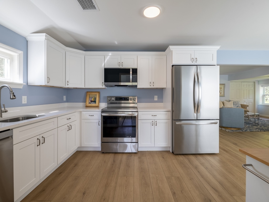 459 Union Bridge Road Duxbury, MA 02332 - Photo 9 of 36 Gallery Image 9