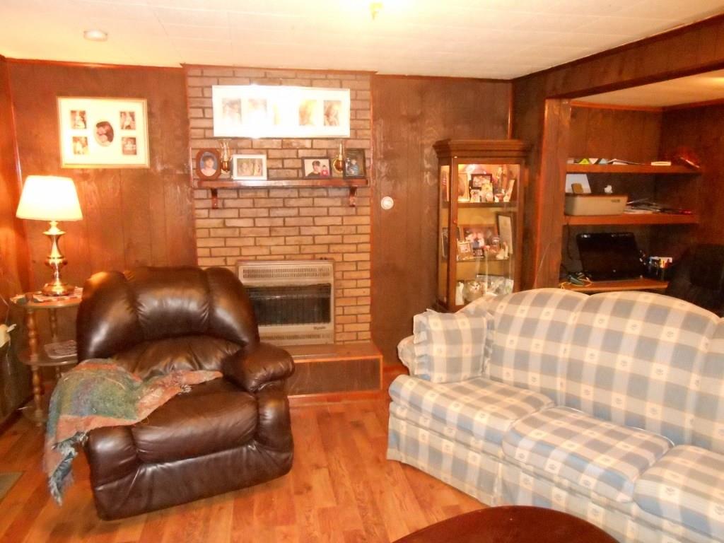 1256 Golden Oaks Road Holbrook, PA 15341 - Photo 2 of 19 Gallery Image 2