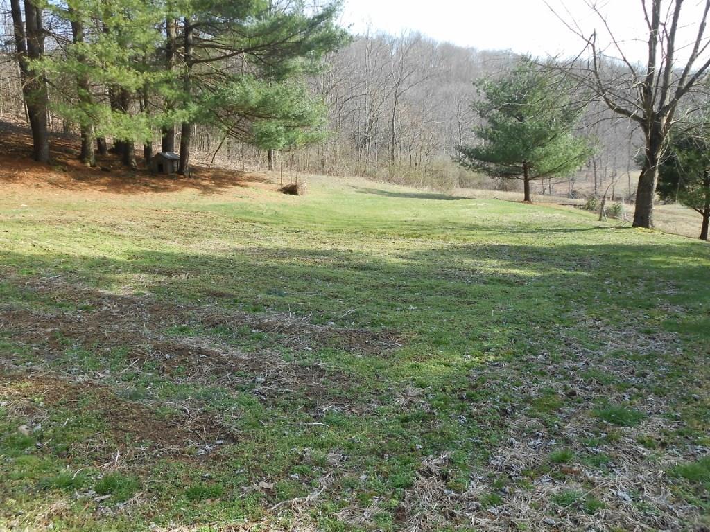 1256 Golden Oaks Road Holbrook, PA 15341 - Photo 15 of 19 Gallery Image 15