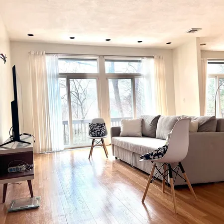 $7,200 | 315 Goddard Avenue, Unit 315, Brookline, MA 02445