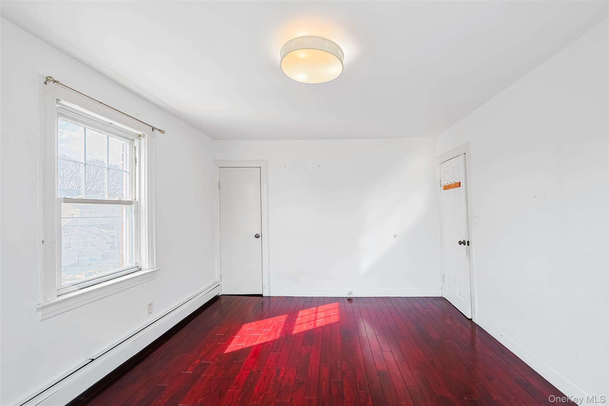 96 Colonial Road Floral Park, NY 11001 - Photo 12 of 29