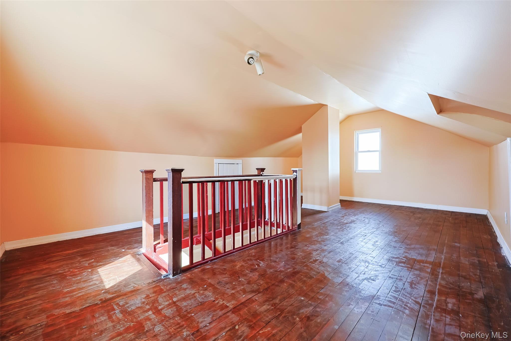 96 Colonial Road Floral Park, NY 11001 - Photo 19 of 29