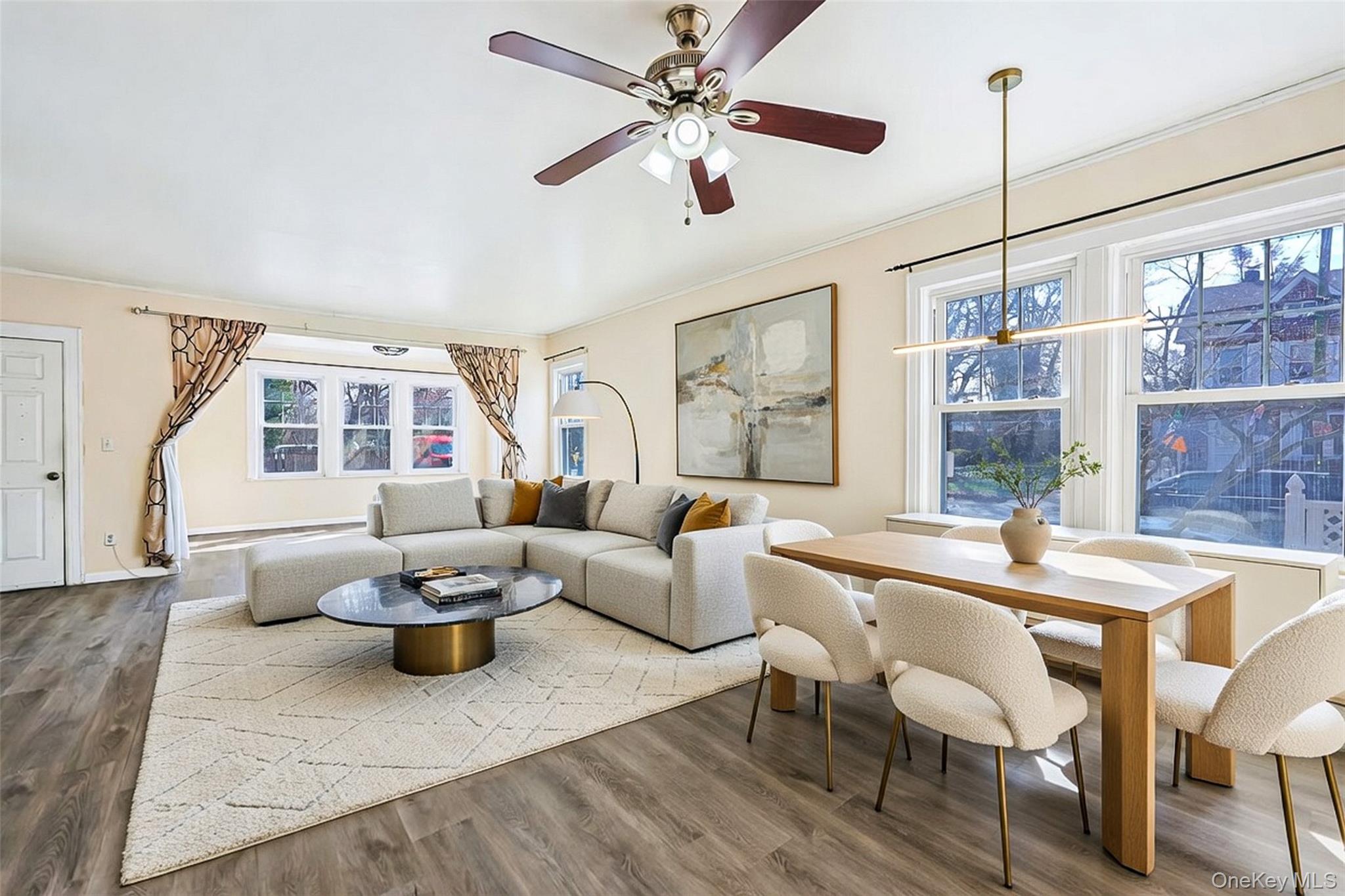 96 Colonial Road Floral Park, NY 11001 - Photo 5 of 29