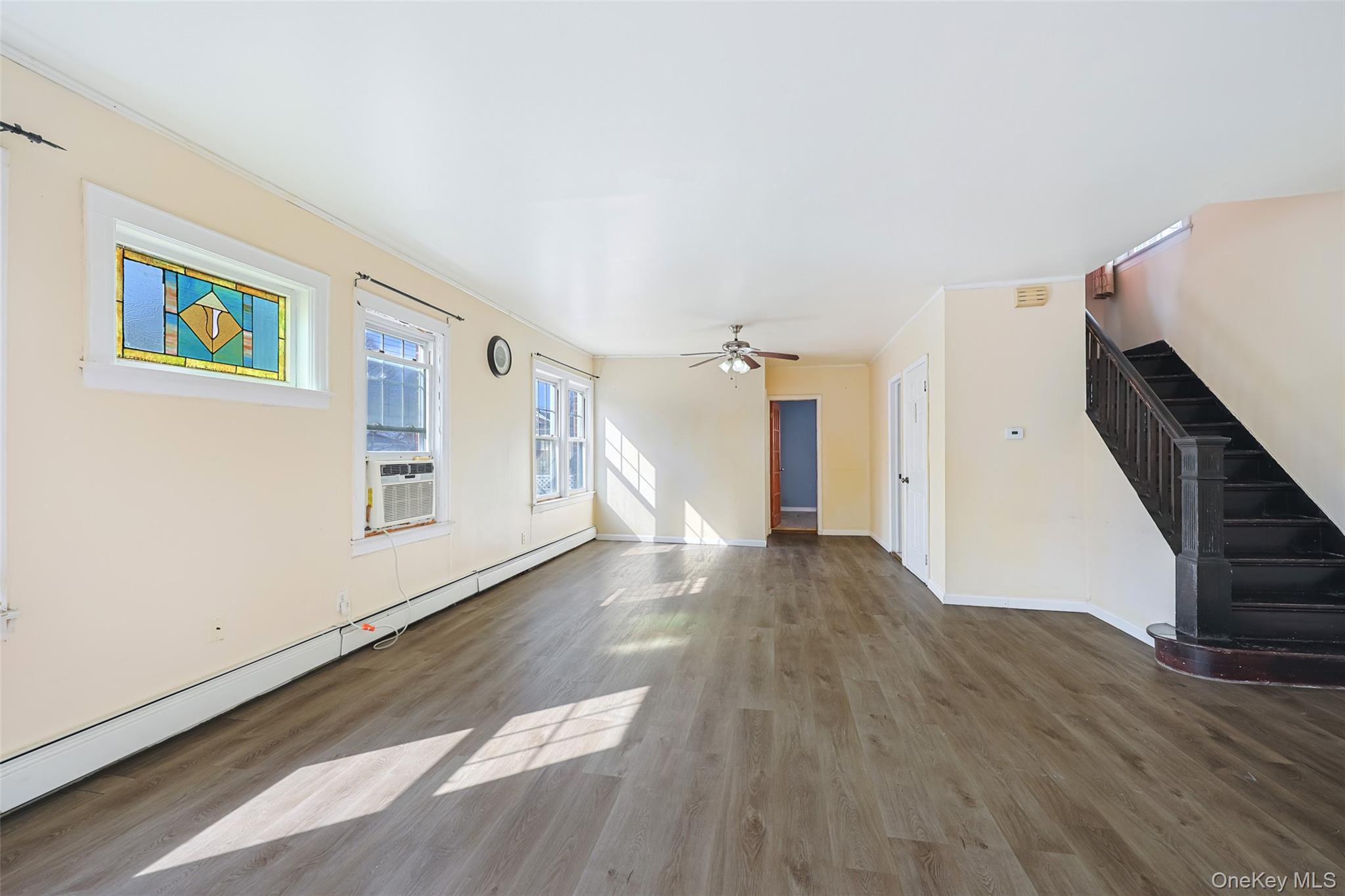 96 Colonial Road Floral Park, NY 11001 - Photo 7 of 29