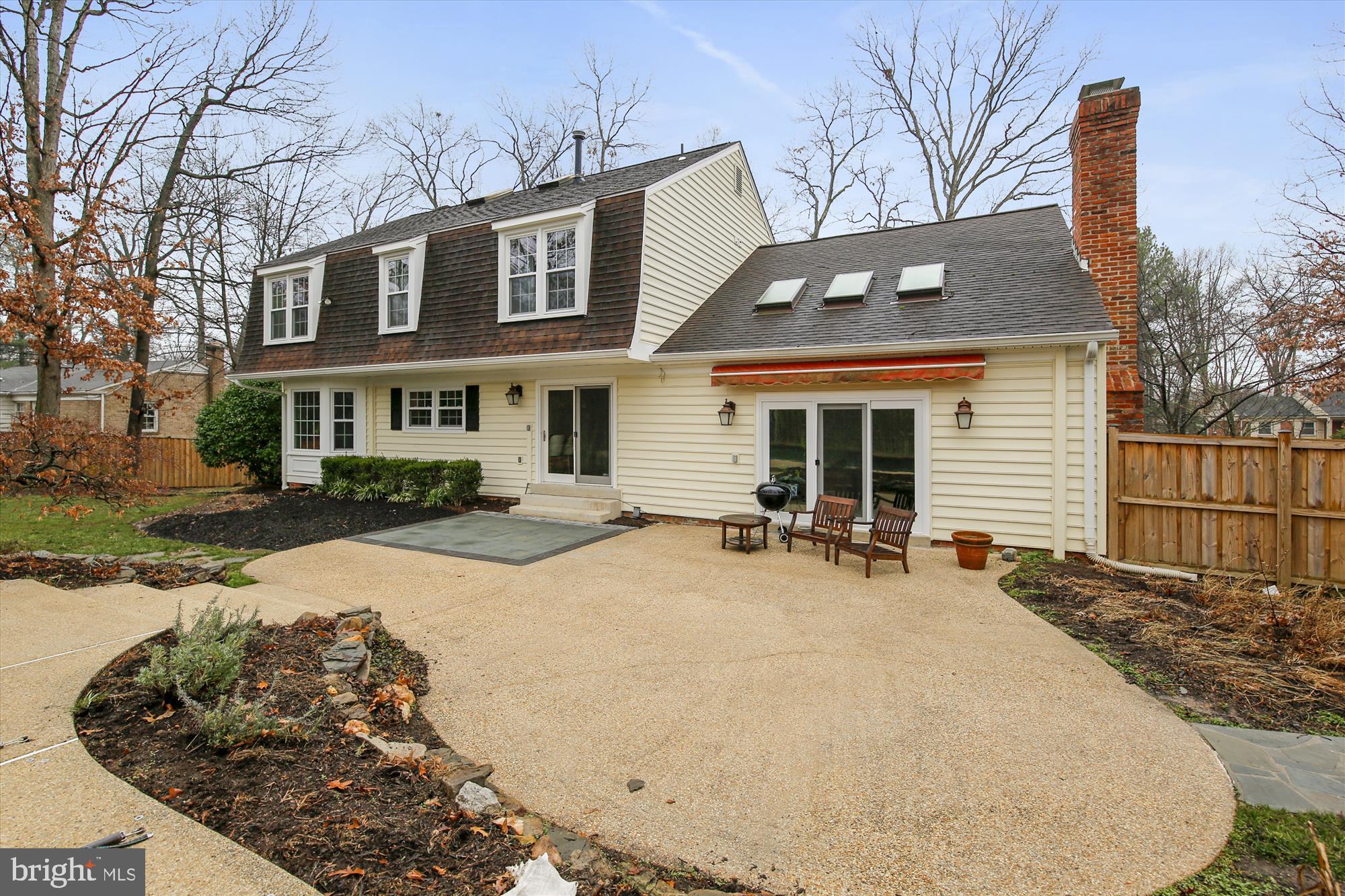 1588 Kimblewick Road Potomac, MD 20854 - Photo 33 of 36 Patio space with awning