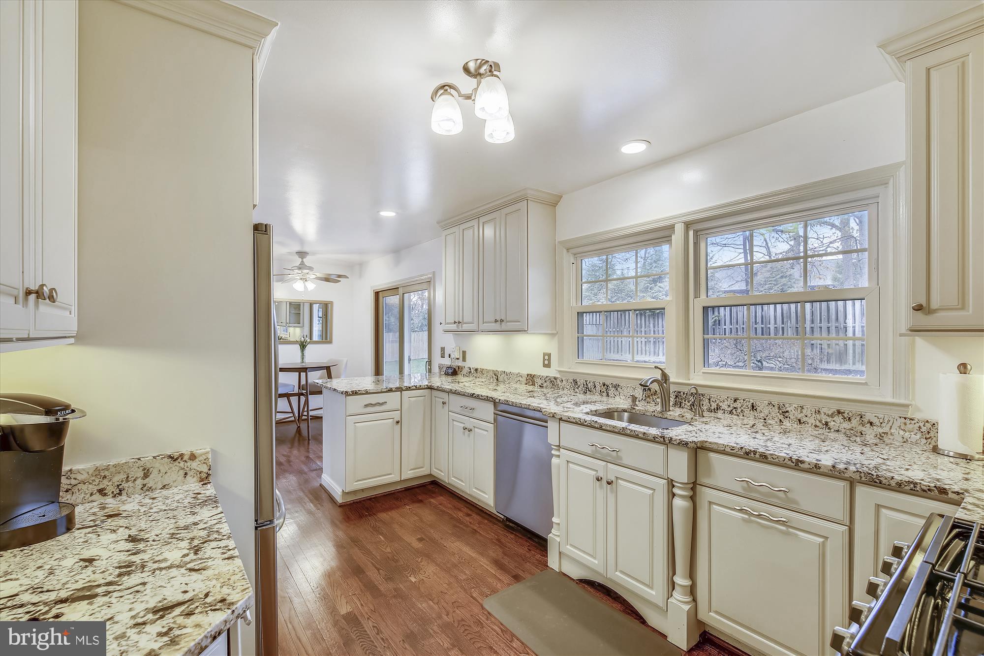 1588 Kimblewick Road Potomac, MD 20854 - Photo 7 of 36 Lots of natural lighting