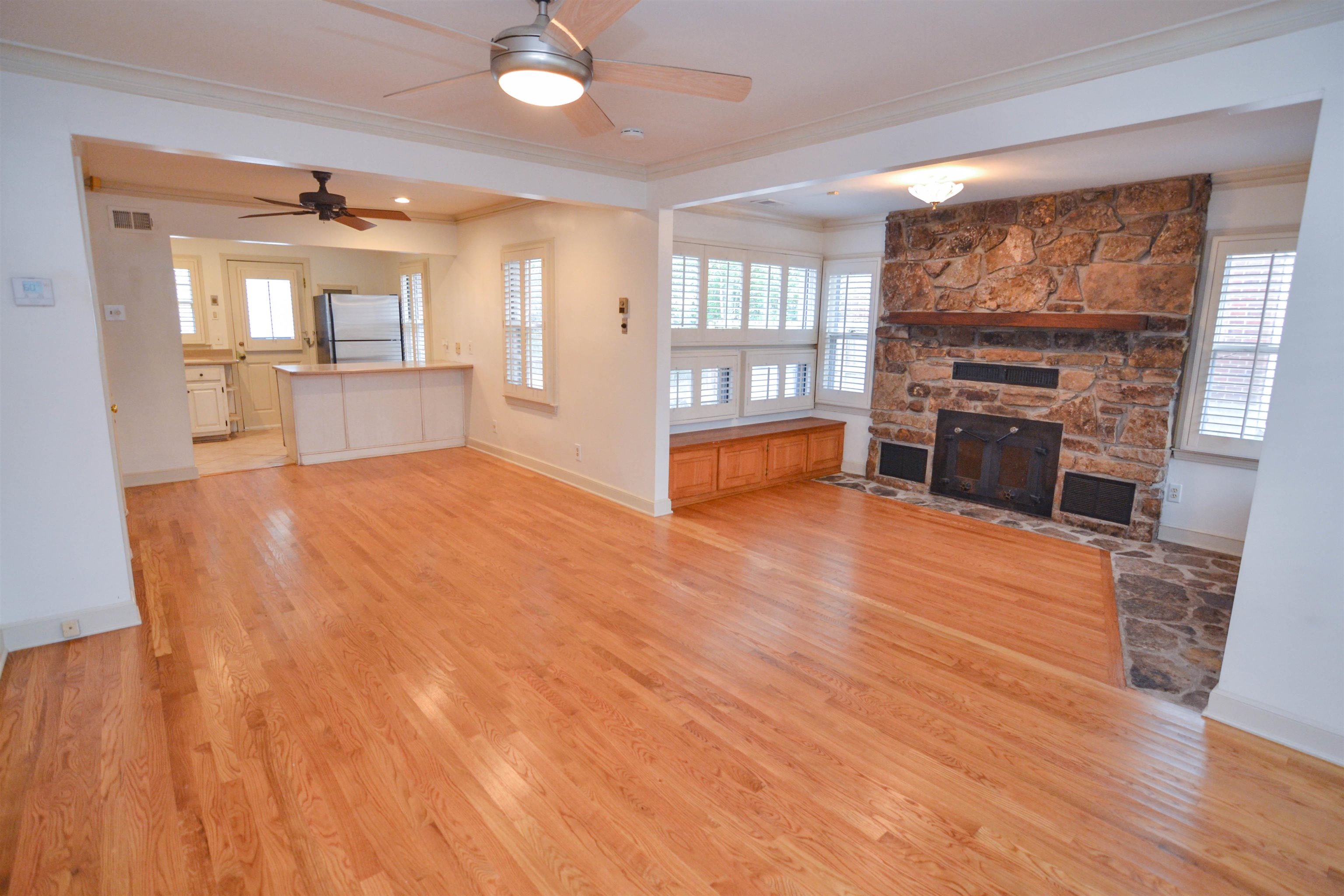767 Ivy Road Memphis, TN 38117 - Photo 4 of 25 Gallery Image 4