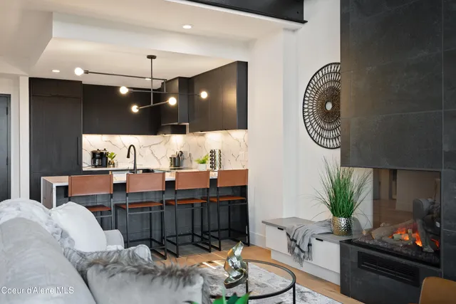 $1,980,000 | 124 Village Lane, Unit 418, Sandpoint, ID 83864