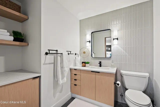 $1,980,000 | 124 Village Lane, Unit 418, Sandpoint, ID 83864