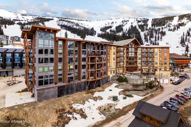 $1,980,000 | 124 Village Lane, Unit 418, Sandpoint, ID 83864