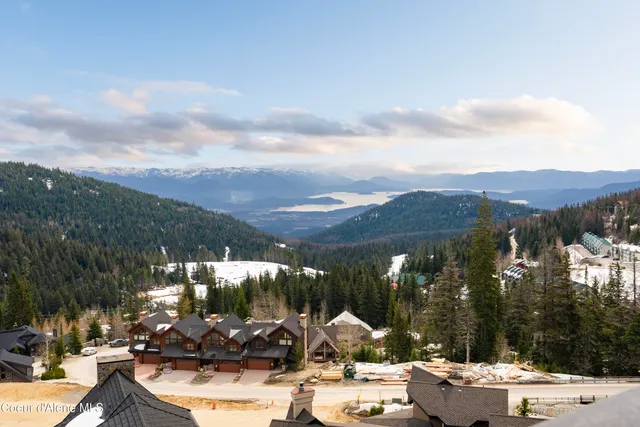$1,980,000 | 124 Village Lane, Unit 418, Sandpoint, ID 83864