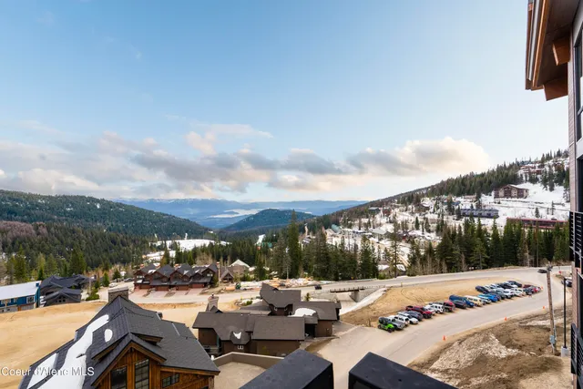 $1,980,000 | 124 Village Lane, Unit 418, Sandpoint, ID 83864